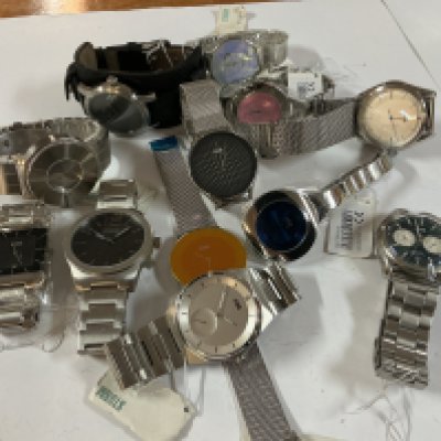 A bag of 12 gents storm watches.