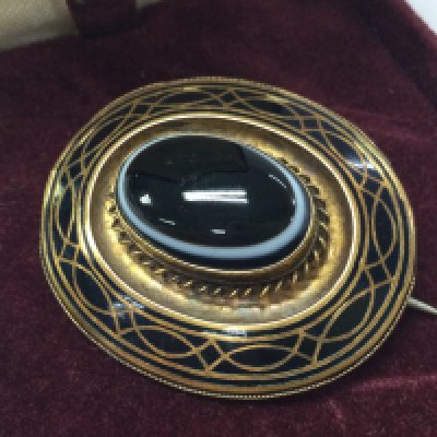 A Victorian Mourning brooch . Postage category A