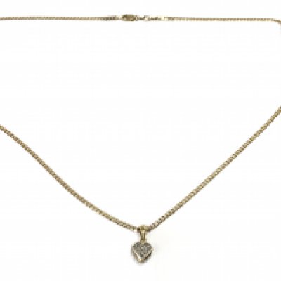 An 18ct gold heart pendant on a 9ct gold chain. 5.96g Postage A