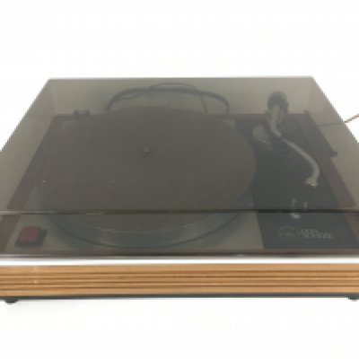 A Linn Sondek LP12 record player, a pair of PMC floorstanding speakers and a Jamo Sub 200 bass speaker (4).