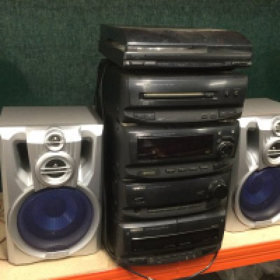 A Kenwood stacking hi fi music centre and a pair of Kenwood speakers (3).