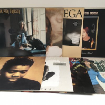 Eight female singer LPs by various artists including Suzanne Vega, Annie Lennox and others.