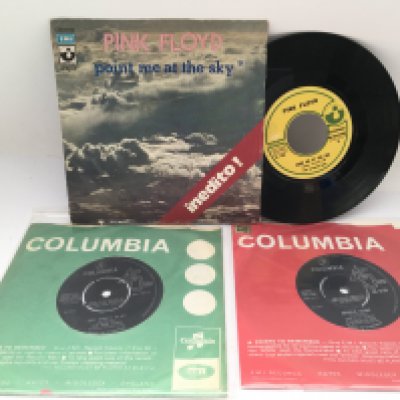Two first UK pressings of Pink Floyd 7" singles comprising 'See Emily Play' and 'Arnold Layne' plus an Italian pressing of 'Point Me At The Sky' (3).