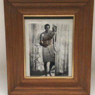 A framed and signed photo of Sean Connery. No COA. Please note that buyers must satisfy themselves as to the authenticity of any signed items before bidding as we are not experts in this field and will not be held responsible should they prove to be anything other than genuine.