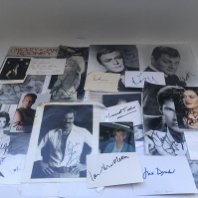 A collection of autographs of famous actors and actresses comprising Sir Ian McKellen, Dame Judy Dench, Sir Michael Caine, Sophia Loren, Tony Curtis, Bruce Willis, Goldie Hawn, Burt Reynolds, Kate Winslett, Kevin Spacey, Richard Todd, Edward Fox and David Hasselhoff. No COAs. Please note that buyers must satisfy themselves as to the authenticity of any signed items before bidding as we are not experts in this field and will not be held responsible should they prove to be anything other than genuine.