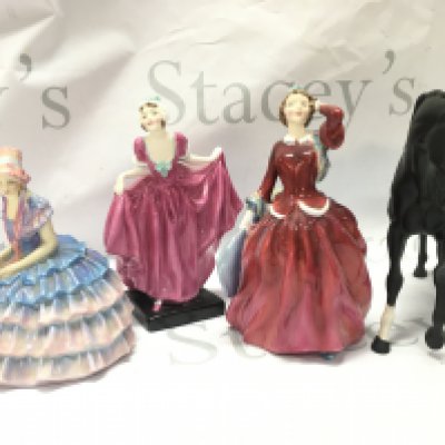 A Collection of Royal Doulton figures including Chloe, Delight, Blithe Morning, Black Horse. This lot cannot be posted