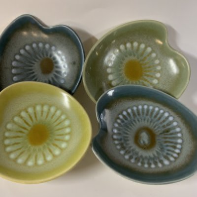 4 Royal Lancastrian Freeform dishes.