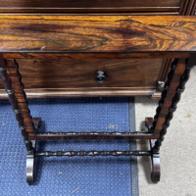 A small William IV Rosewood veneered side table / screen. NO RESERVE