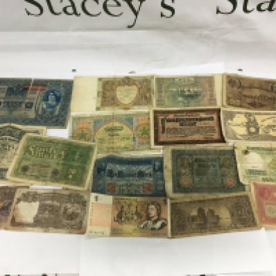 A collection of used world banknotes. Shipping category A.