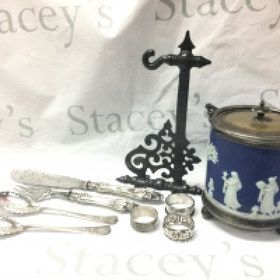 Silver serving spoons , napkin rings, silver plated serving fish slice, Wedgwood biscuit barrel , hanging basket bracket. This lot cannot be posted