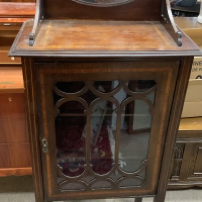 A small Edwardian music cabinet. 131cm x 58cm x 34cm
