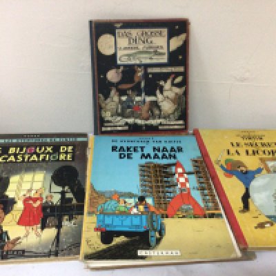 Three Vintage French Tintin annuals.