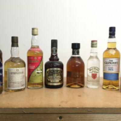 Whiskey including Royal Lochnagar 12 years single malt, 15 Springbank single malt scotch whisky, Clynelish malt scotch whisky, Bowmore scotch whisky single malt 12 years, Highland park single malt, Glen Kelly white Manx whiskey, Glenlivet single malt, as we get it Ian Macleod single malt . This lot cannot be posted
