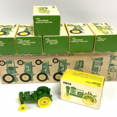 Ertl John Deere 7 Piece Historical Tractor Set 1892-1960, fully boxed.
