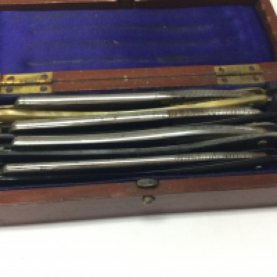 Box of vintage razors including hollow ground Myers & son, the despatch George butler, Fisher German, Garantie solingen.