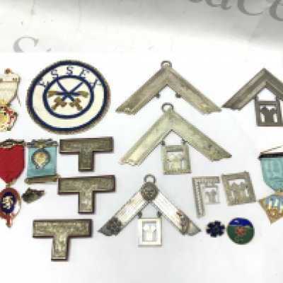 A silver Masonic craft officers collar jewel 1922-23 other craft officers collar jewels gilt metal jewels and an Essex embroidered cloth badge. Postage category B