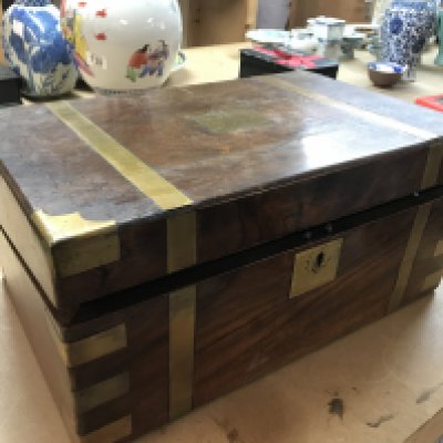 A walnut campaign type writing box, dimensions 25cm long 40cm wide 18cm tall.