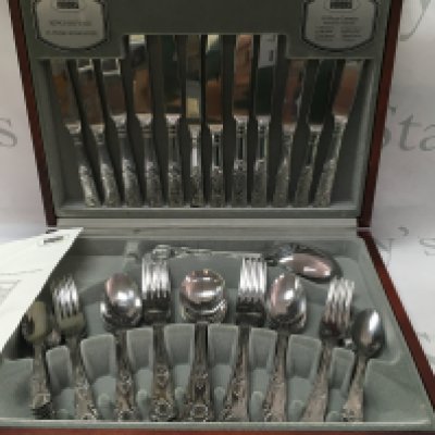 A canteen of viners cutlery.Postage C- NO RESERVE
