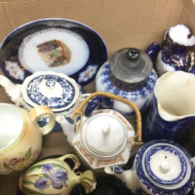 Two boxes of ceramic items comprising mainly blue and white items. Shipping category D.- NO RESERVE