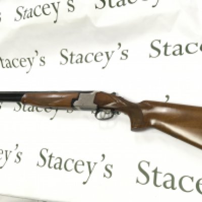 A Laurona 12g over under shotgun with ejectors and fixed chokes. 28inch barrels and 44 inches overall. Serial number 224300. PLEASE NOTE THAT A SHOTGUN LICENSE IS REQUIRED TO PURCHASE THIS ITEM. COLLECTION AND VIEWING BY APPOINTMENT ONLY.