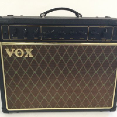 A Vox VR30R guitar amplifier.