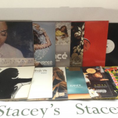 Twelve female vocal pop and soul LPs and 12" singles by various artists including Beyonce, Lianne La Havas, Jennifer Lopez and others.