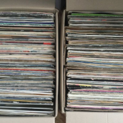 Two boxes of mainly dance music 12" singles including some white labels.