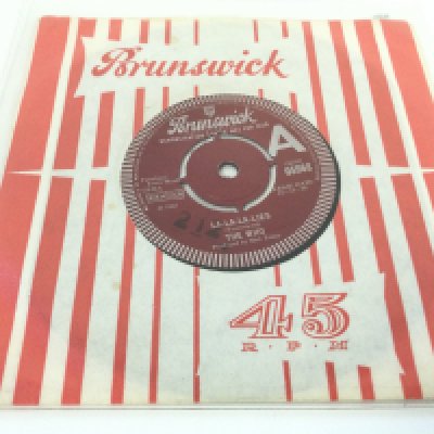 A rare 1966 UK demo of 'La La La Lies' b/w 'The Good's Gone' by The Who. Brunswick 05968. EX/EX. Some writing on centre labels.