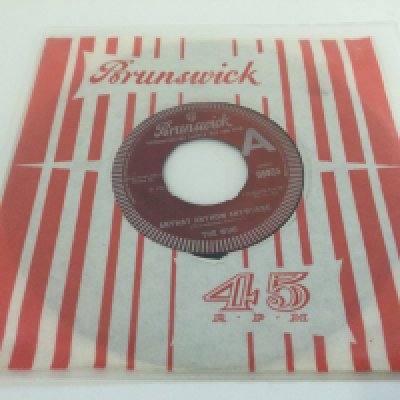 A rare 1965 UK demo of 'Anyway Anyhow Anywhere" b/w 'Daddy Rolling Stone' by The Who. Brunswick 05935. EX/EX.