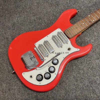 An all original 1963 Watkins Rapier 44 electric guitar. This was the top of the line in the Rapier models, the 44 having 4 foil toaster type pickups. This is in all original condition with larger 1962 to1963 Hi Lo Badge on the HiLo fulcrum blade vibrato. Arm still in place. Original pickups, parts, controls bright work. Teardrop backed Van Gent Tuners and triangular gold Watkins Treble Clef decal on the headstock. All original finish with nice patina but no evidence of heavy playwear. Some edge wear in the form of damage to the upper lower edge to lower body otherwise fine . A very nice early 1960s British Beat Boom era in very good + condition for its age. No Case