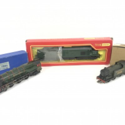 A Boxed Tri-Ang 00 Gauge Co-Co Diesel locomotive #R.752. A Boxed Hornb-Dublo Duches Of Montrose #EDL1 and One Other.