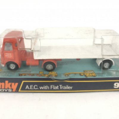 A Boxed Dink A.E.C. With Flat Trailer #915.
