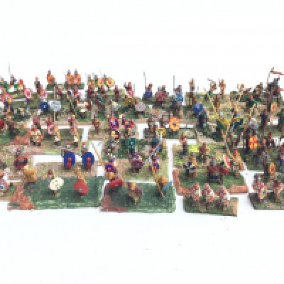 WITHDRAWN - 2 X Boxes Containing lead Soldiers Appproximatley 30 mm Tall. Mostly Mounted In small Groups. (2).