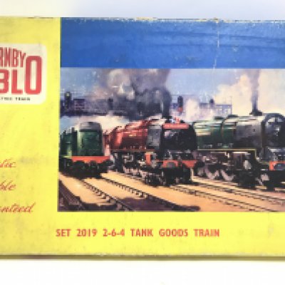 A Boxed Hornby Dublo Set 2019 2-6-4 Tank Goods Train. Track missing. NO RESERVE