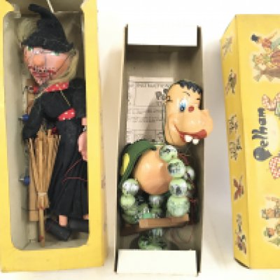 2 Boxed Pelham Puppets. A witch and Dragon. No Reserve.