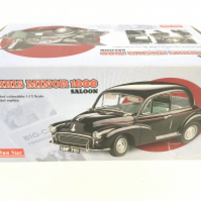 A Boxed Sunstar 1956 Morris Minor 1000 Saloon with Certificate.
