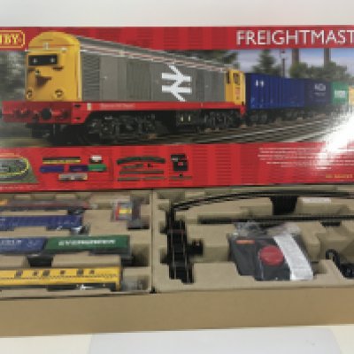 New and boxed Hornby 00 Freightmaster train set R1272M