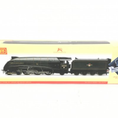 A Boxed Hornby 00 Gauge BR 4-6-2 Class A4 Locomotive. DCC. #R2909.