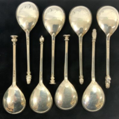 8 Hallmarked silver seal topped spoons. (A)