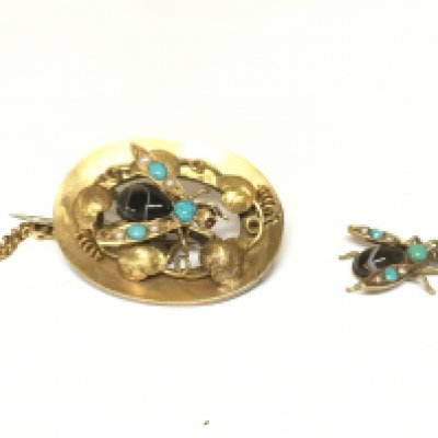 A yellow metal bug brooch set with seed pearls and turquoise and a bug pendent (bale broken) 8.67g