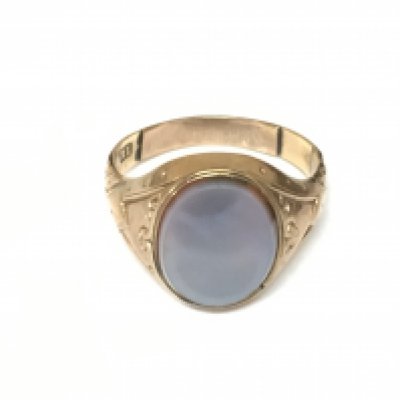 A 9ct gold signet ring. Size P 1/2 and 2.96g