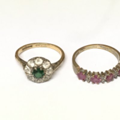 Two 9ct gold rings set with various gems. Size K and O and 5.07g