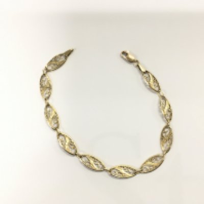 A 9ct gold bracelet. 4.38g