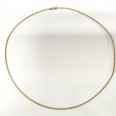 A 9ct gold necklace. Approximately 4.53g