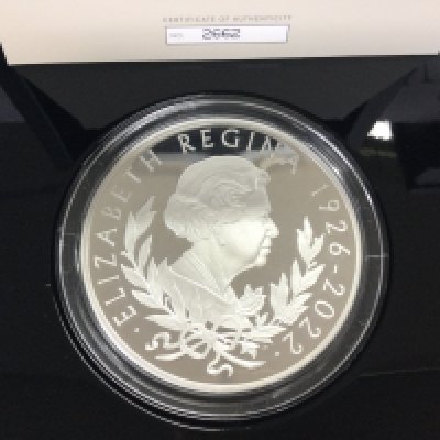 5oz silver proof royal mint coin. Postage B