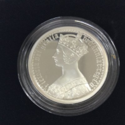 2oz silver proof gothic crown portrait coin. Postage B