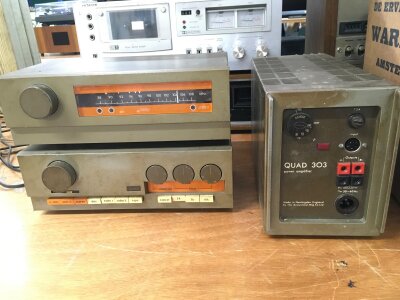 A Quad 303 power amp, Quad 33 pre amp, Quad FM3 tuner, a Sharp 8 track and receiver, Hitachi D-220 cassette deck and a portable Goodmans record player (6).