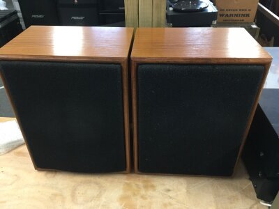 A pair of vintage Linn Sara Isobarik speakers and a pair of speaker stands (4).