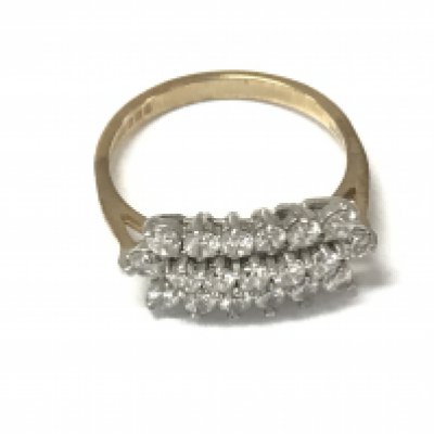 A 9ct gold cluster ring set with CZ. Size K 1/2 and 2.37g