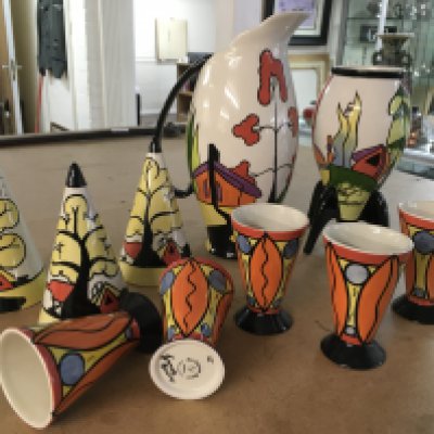 Ten Lorna Bailey pieces in the "Ellgreave House", "Westport" and Oaklands pattern